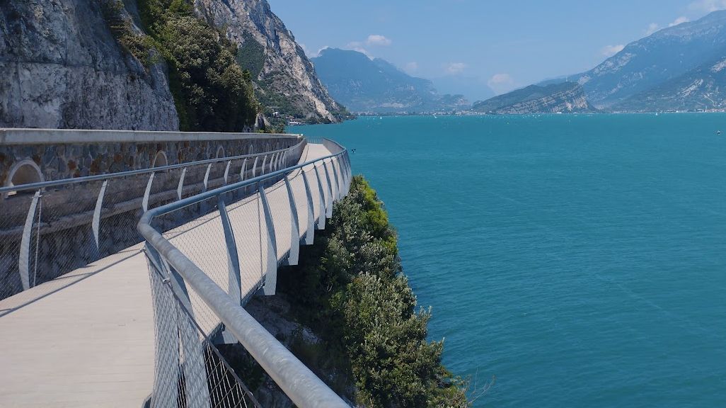 Cyklostezka mezi Limone sul Garda a Riva del Garda